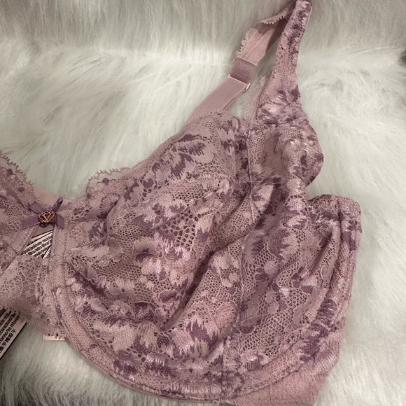 Victoria’s Secret Body by Victoria Unlined Demi Bra - New - Picture 2 of 4